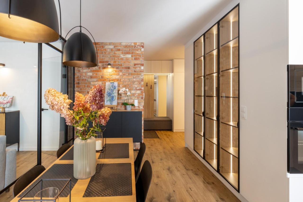 Royal Family Metro Mlociny Apartment Warsaw